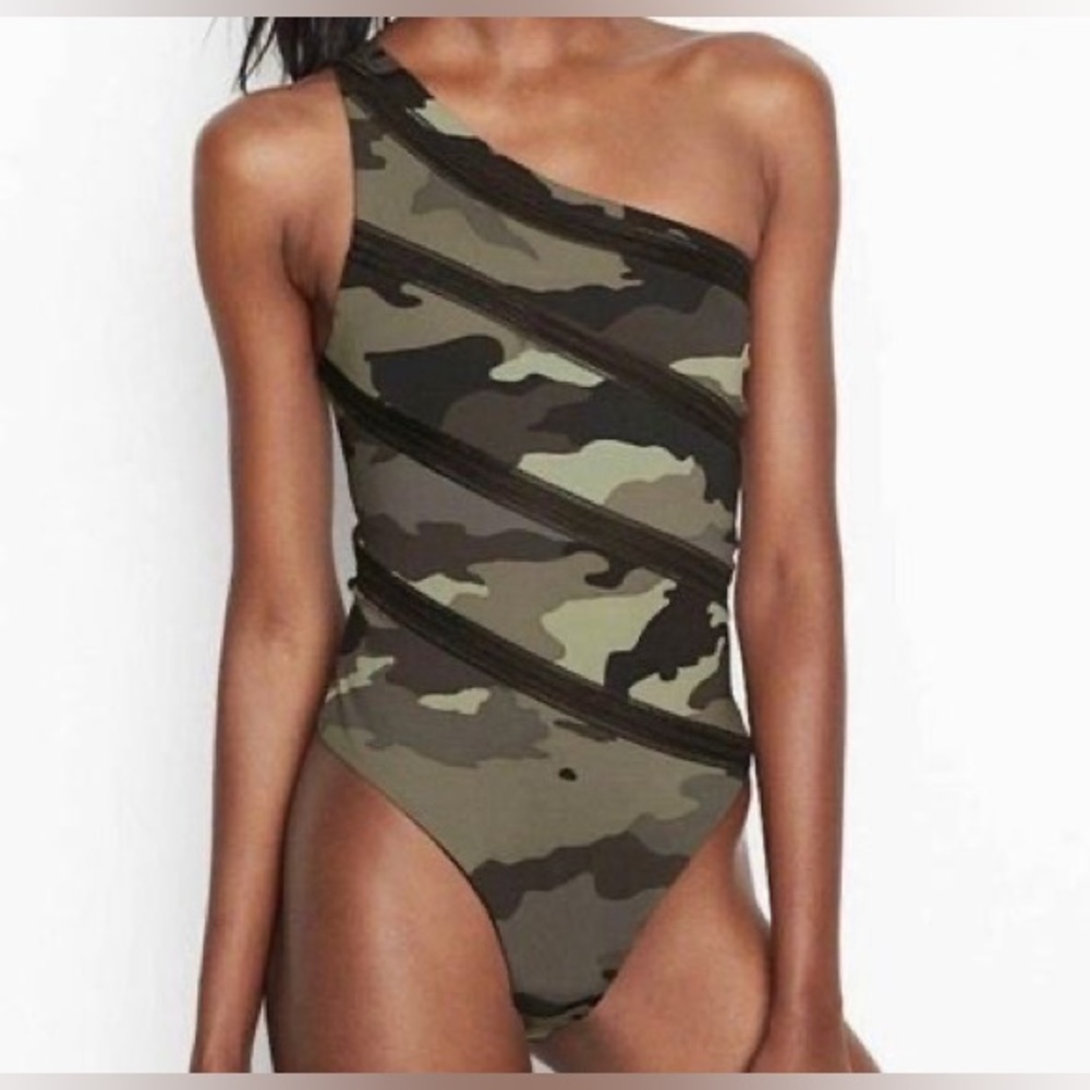 One Shoulder Victoria's Secret Sport Bodysuit in Green Camo